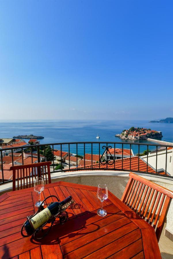 Apartments Leut Sveti Stefan Room photo